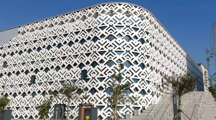 海南体育中心UHPC图腾板项目继续下单饰纪上品UHPC厂家