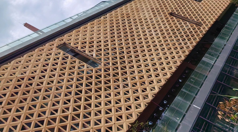 惠州茶园UHPC镂空幕墙板完工落地效果