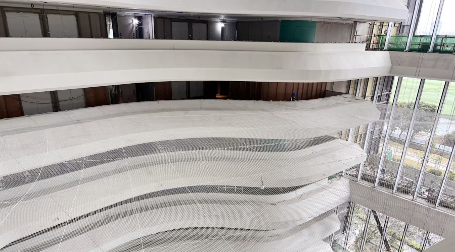 深圳国际交流中心GRG拦河造型工程