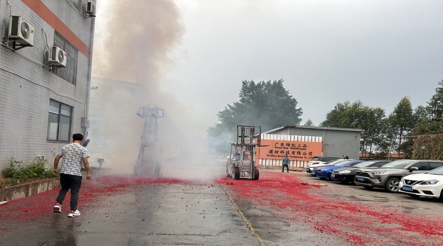 饰纪上品GRG厂家开工大吉