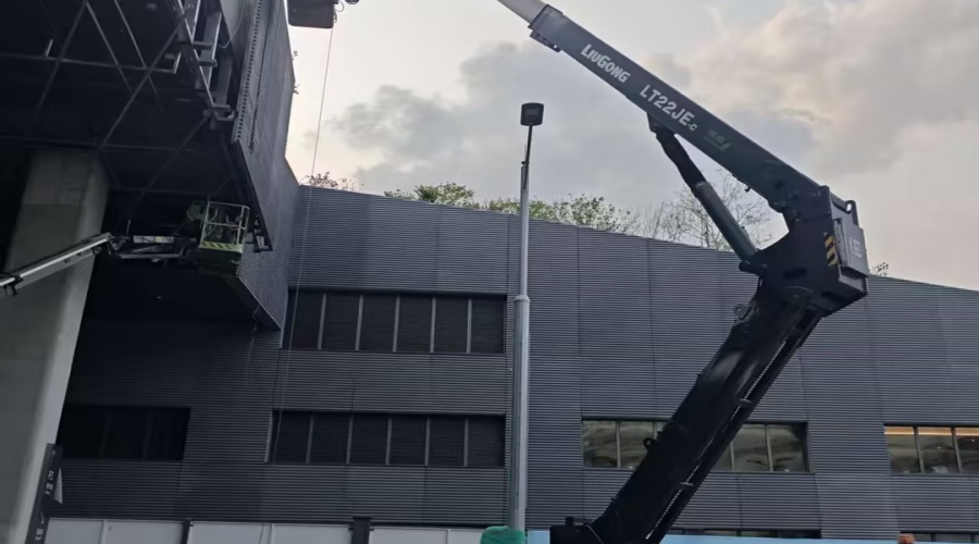 深圳龙华医院隧道UHPC挂板工程