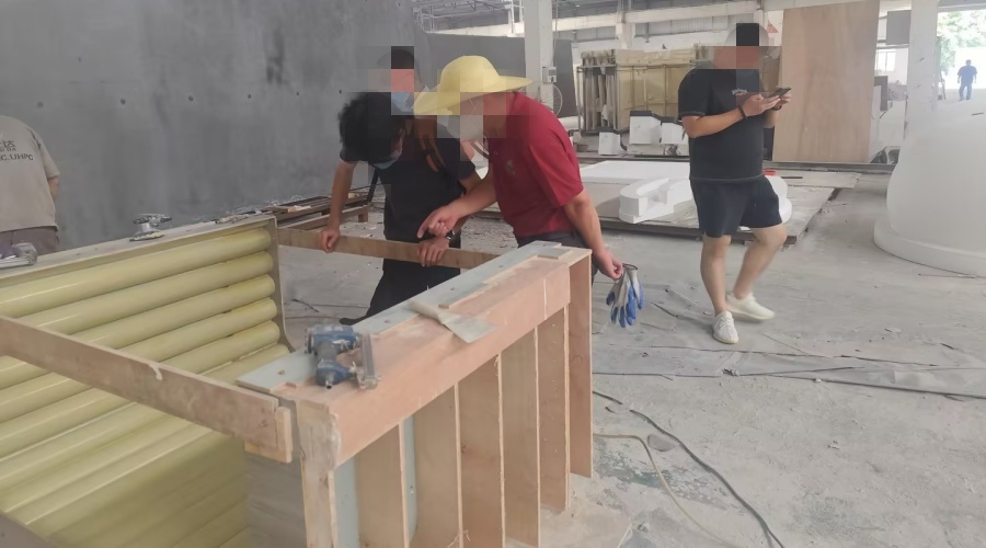 顺德德胜河售楼部UHPC构件样板段的工艺实录